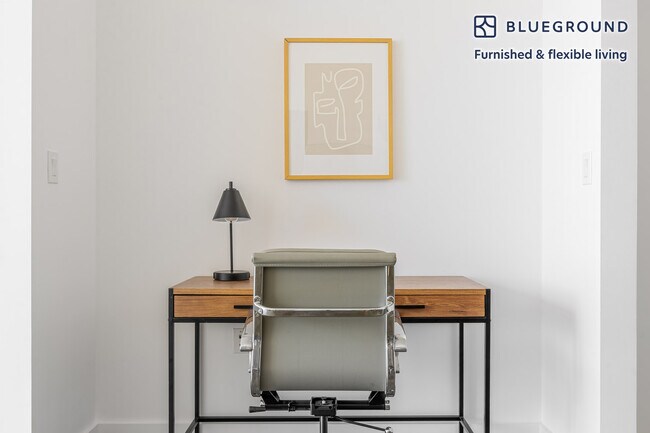 Building Photo - 1115 W Sunset Blvd