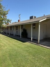 Building Photo - 514 W Iris Ave