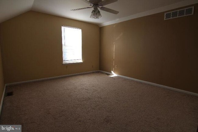 Building Photo - 14 Marsh Creek Ln