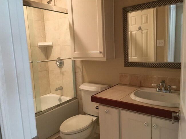 Foto del edificio - 18617 Egret Bay Blvd