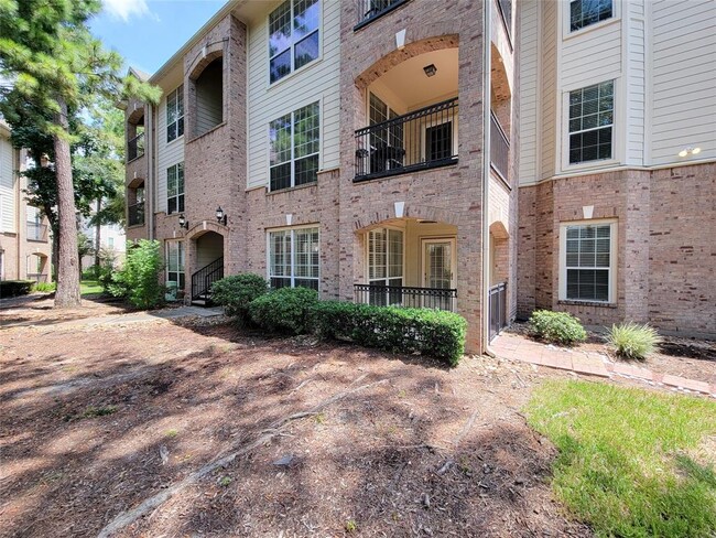 Foto del edificio - 6607 Lake Woodlands Dr