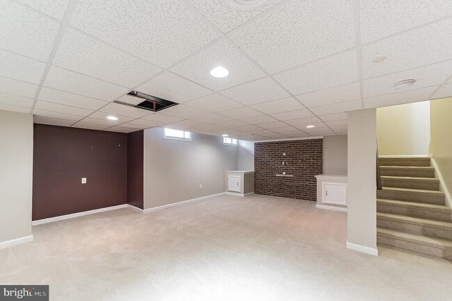 Building Photo - 40 Madison Way