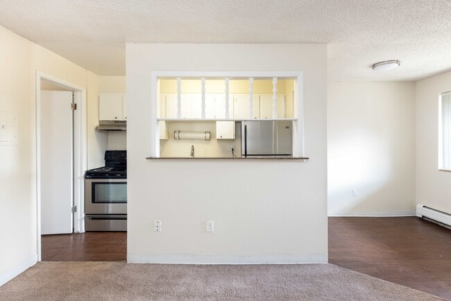 Building Photo - Meridian Garden Apartments