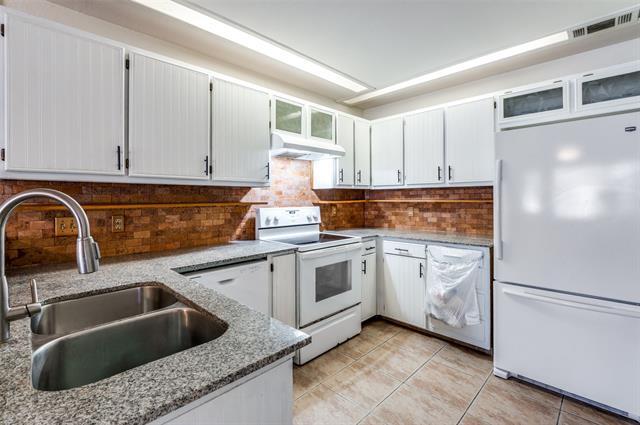 Foto del edificio - 661 Prairie Dell St