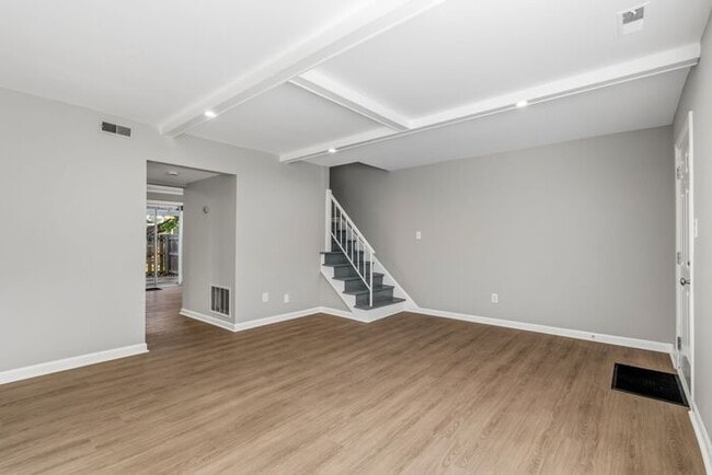 Foto del edificio - Updated 2-bedroom, 2.5-bath property Greensboro!