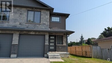 Building Photo - 270 Boulton St