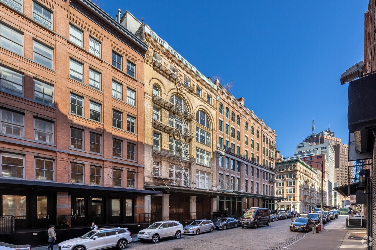 Foto principal - 55 N Moore St