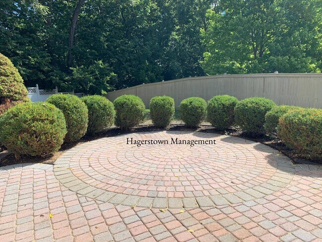 Foto del edificio - Luxury Home in Woodbridge