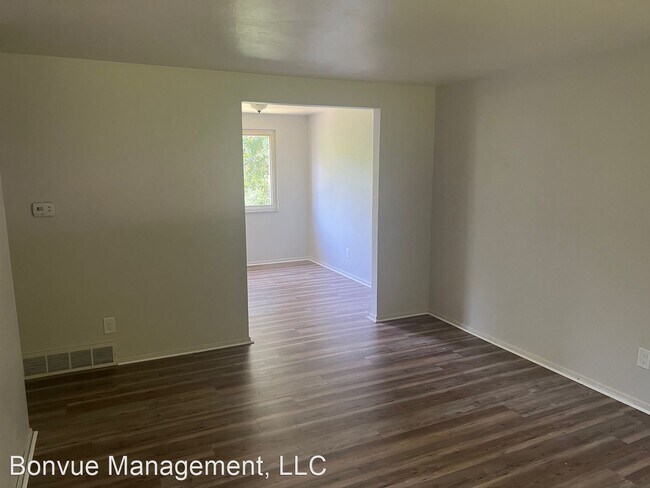 Foto del edificio - 3 br, 1 bath House - 233 Hazel Rd