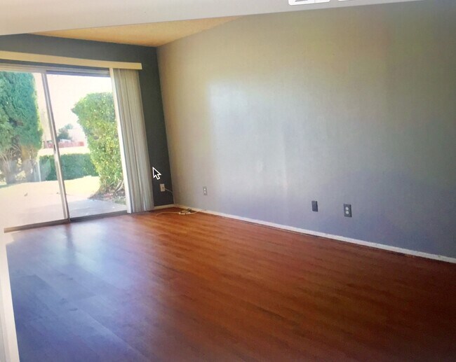 ÁREA DE SALA DE ESTAR - 14273 E Sage St