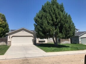 Building Photo - 16799 Natio Ave