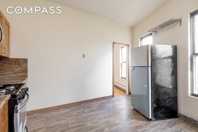 Foto principal - 88 E 5th St
