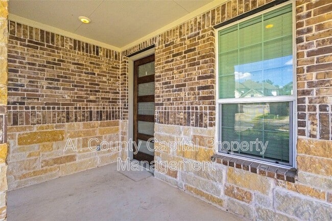 Building Photo - 1925 Ruger Pass