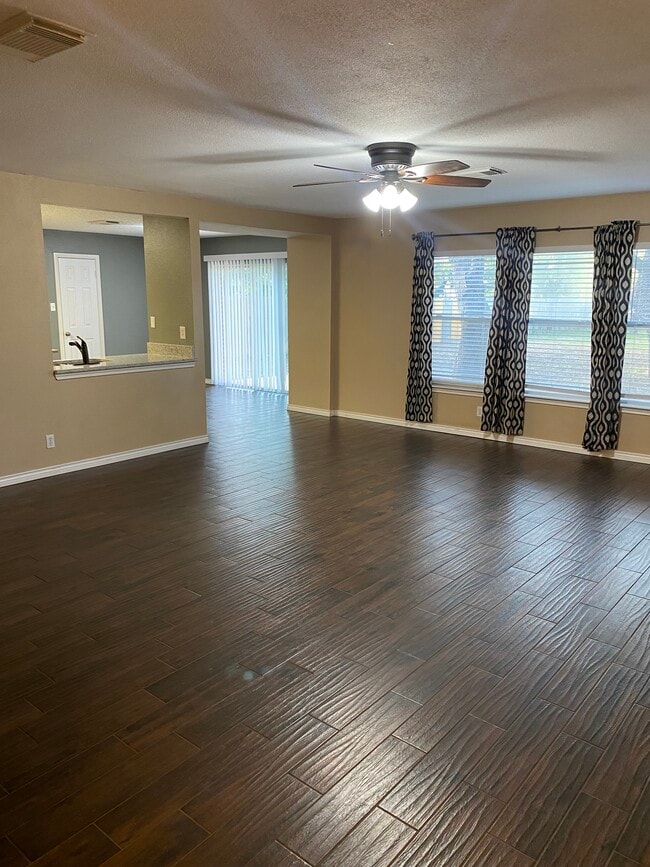 Building Photo - 18014 Redriver Song