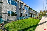 Primary Photo - 6640 Woodley Ave
