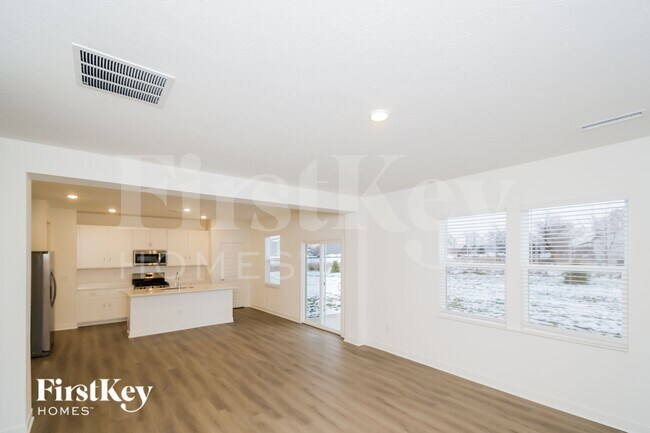 Foto del edificio - 812 Penrose Pl