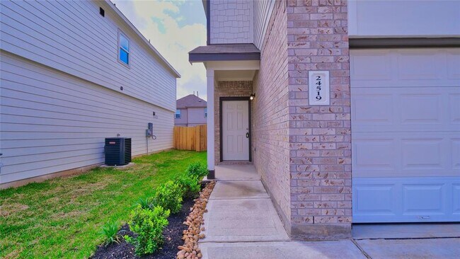 Foto del edificio - 24519 Lorenzo Glaze Trail