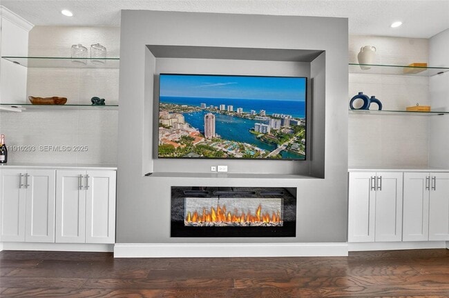 Building Photo - 5660 Golfway Dr