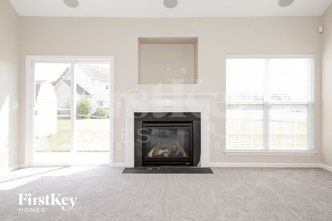 Foto del edificio - 6806 Championship Dr