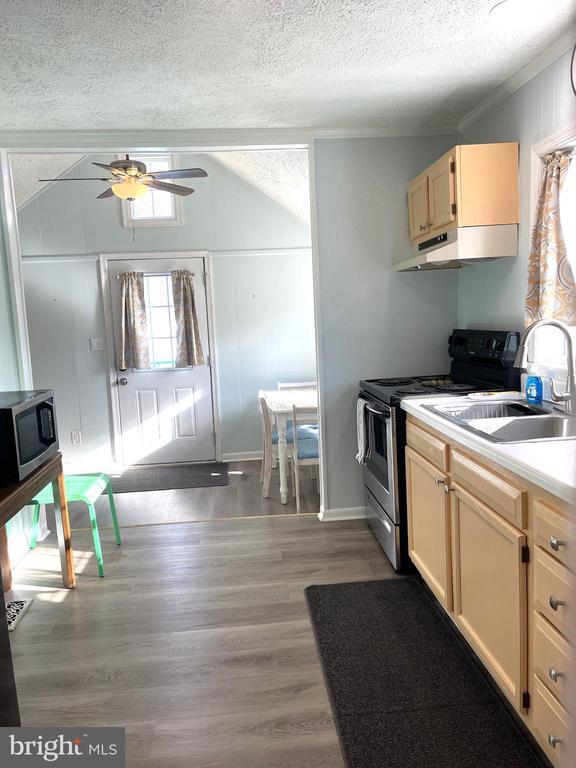 Foto del edificio - 221 Madison St