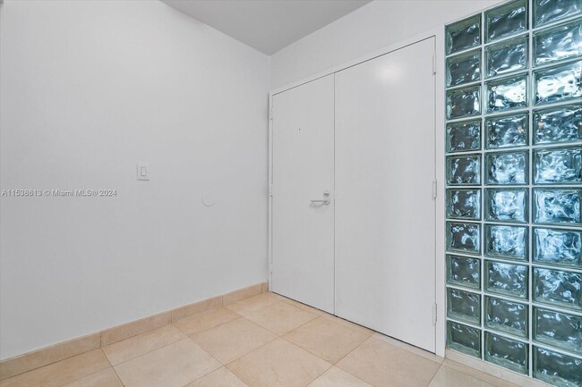 Building Photo - 9341 Collins Ave