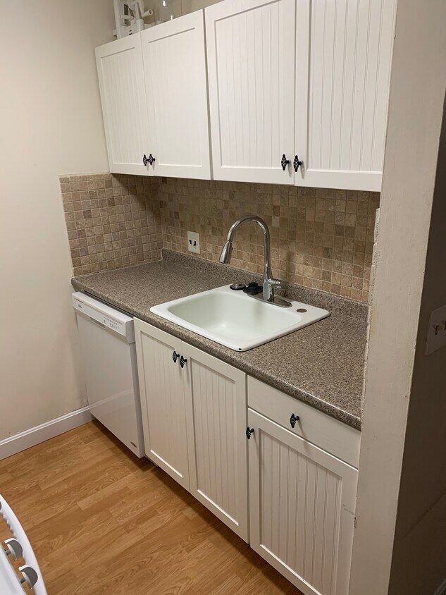 Foto principal - 144 Kenrick St