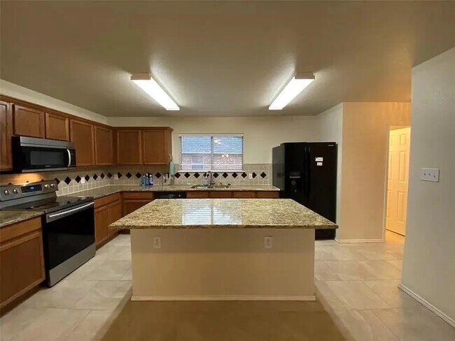 Foto del edificio - 6315 Tara Ln