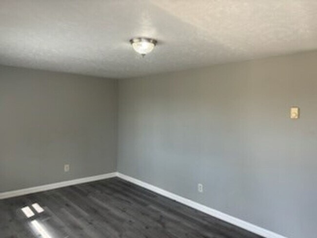 Building Photo - 969 Domain Dr