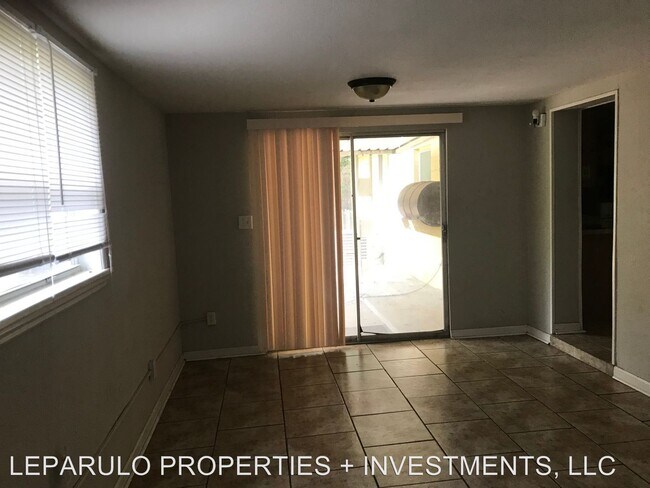 Building Photo - 1633 Airport Dr