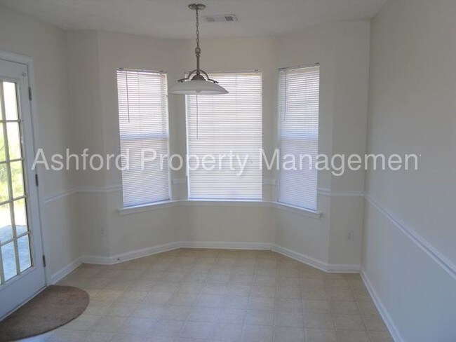 Building Photo - 11856 Fairway Overlook