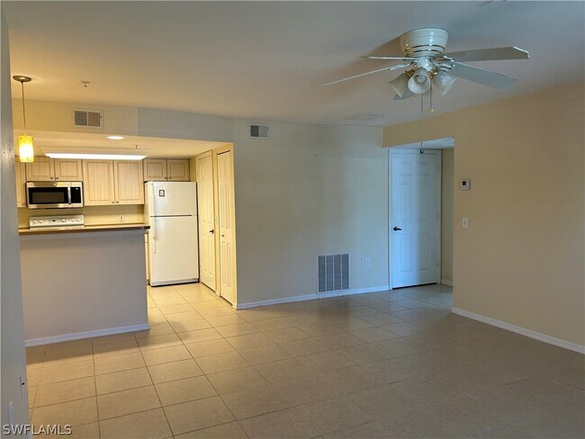 Building Photo - 1757 Four Mile Cove Pkwy