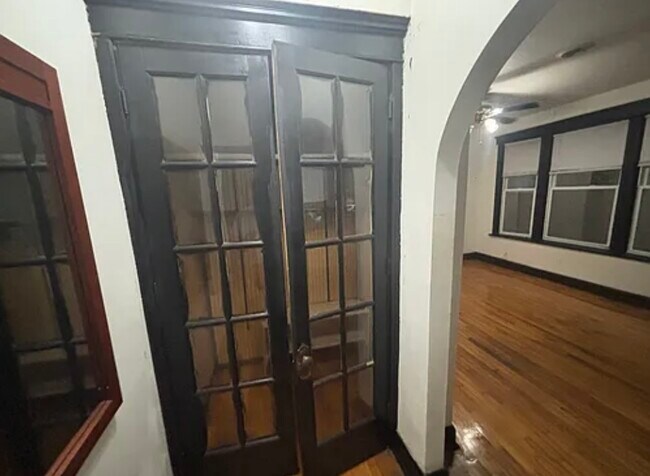 Foto del edificio - 5835 N Winthrop Ave