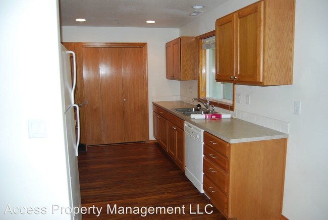 Building Photo - 400 E Washington St