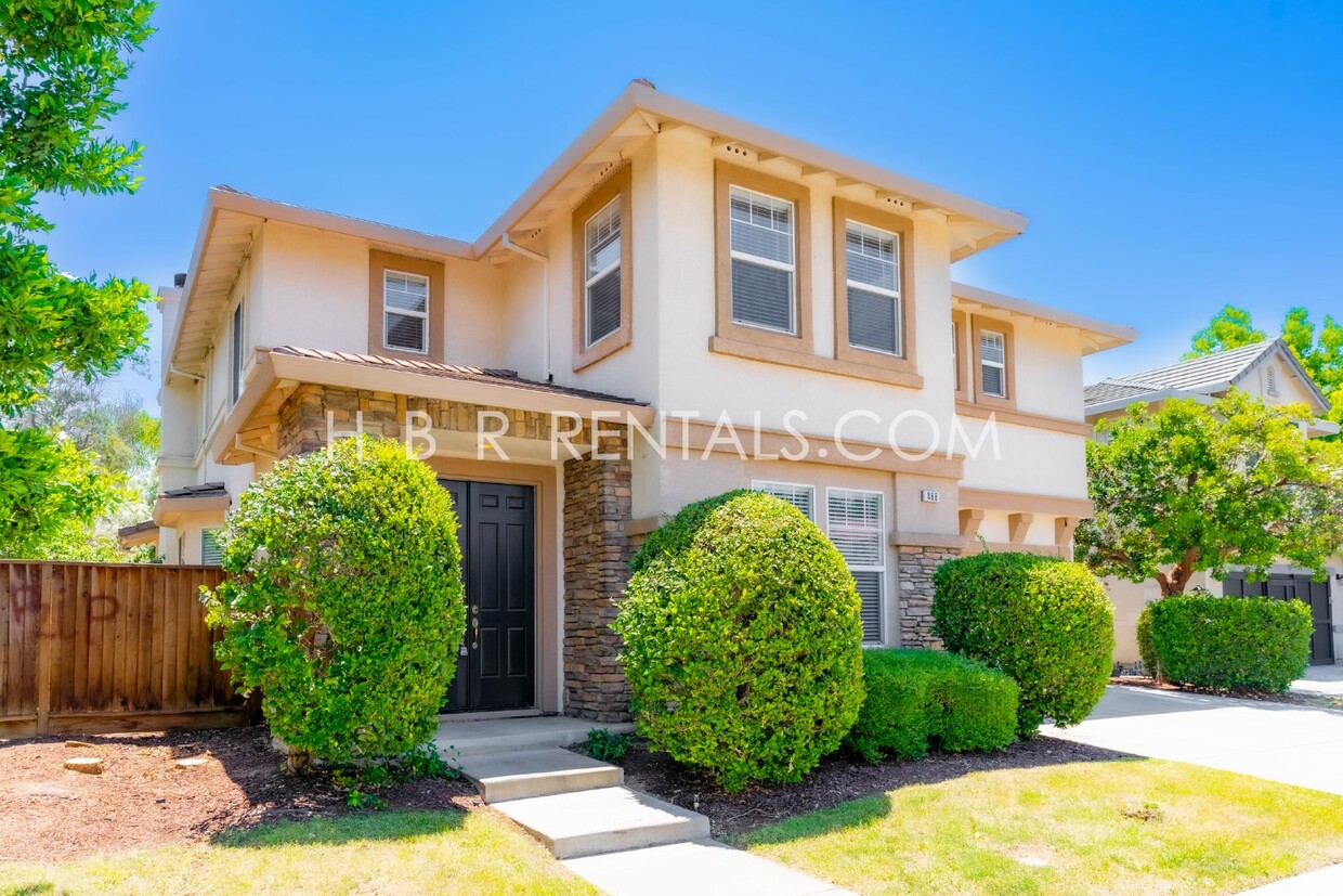 Foto principal - Tracy Five Bedroom - Rental Home Move in R...