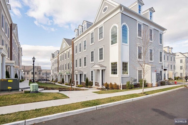 Building Photo - 247 Bradley Dr