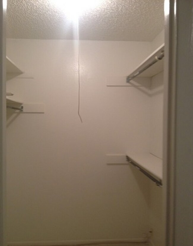 Foto del edificio - Renovated 2 bedroom, 1 bath
