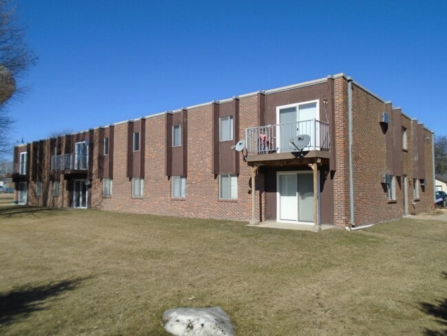Building Photo - 305 12th St N