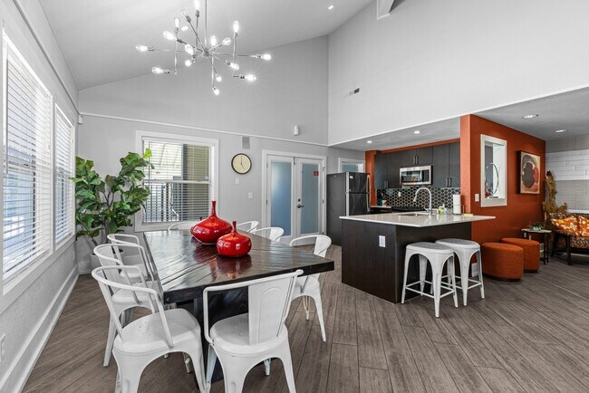 Foto del edificio - Nickel Creek