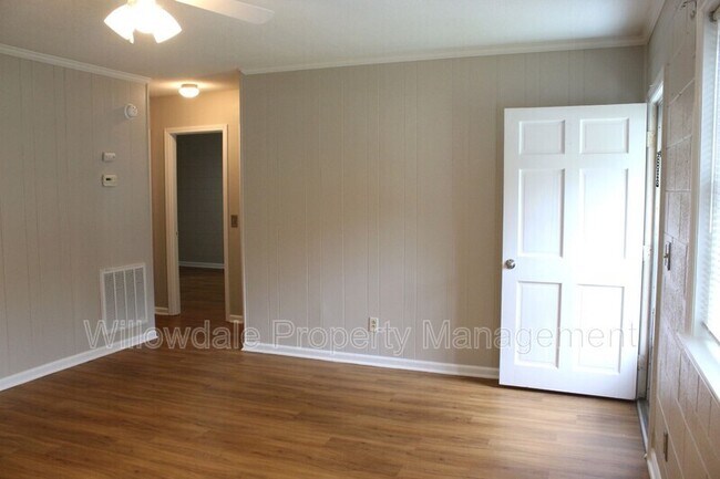 Foto del edificio - 3122 Tuckaway Dr