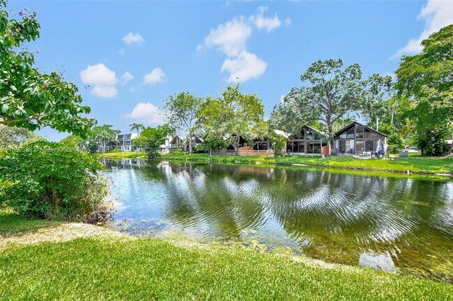 Building Photo - 502 Westree Ln