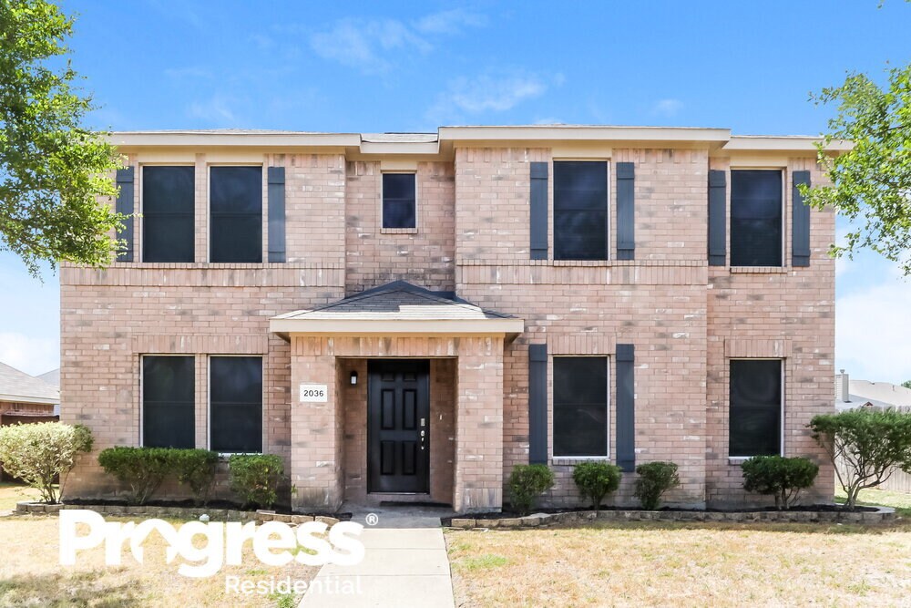 Primary Photo - 2036 Silverado Dr