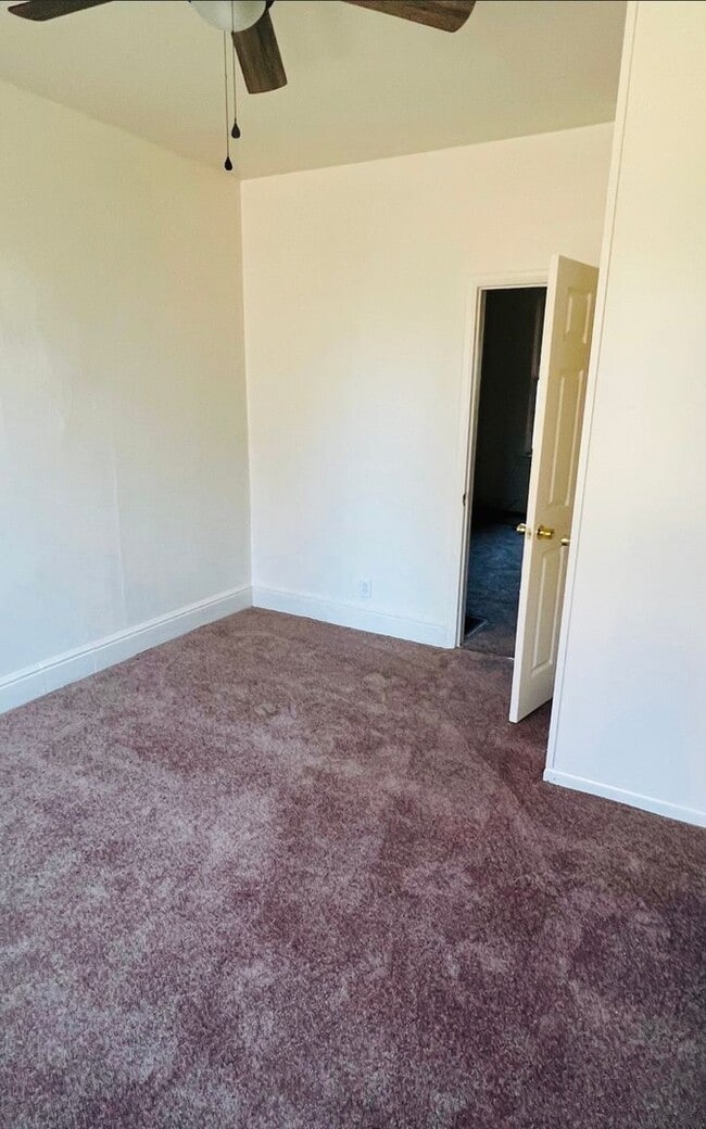 Foto del edificio - 1st Floor 1 Bedroom Yard Near Farquhar Park York City SD