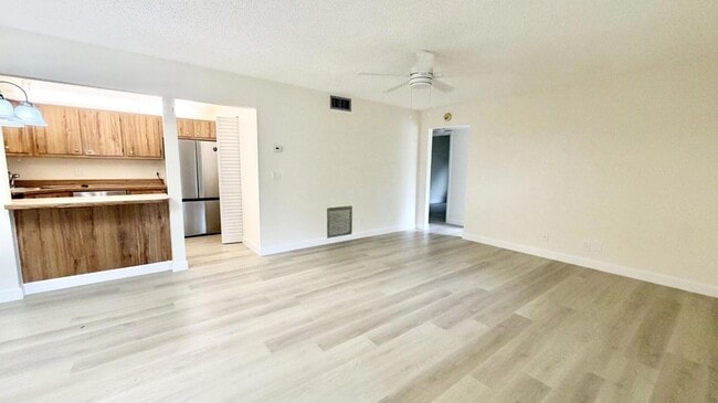 Building Photo - 4877 Sable Pine Cir