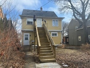 Building Photo - 3112 Fremont Ave S