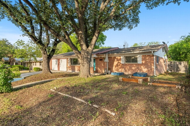 Building Photo - 11110 Rendezvous Dr