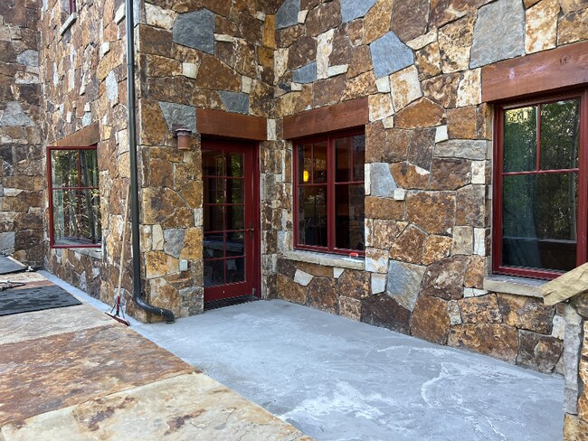 Building Photo - 95 Aspen Ridge Dr