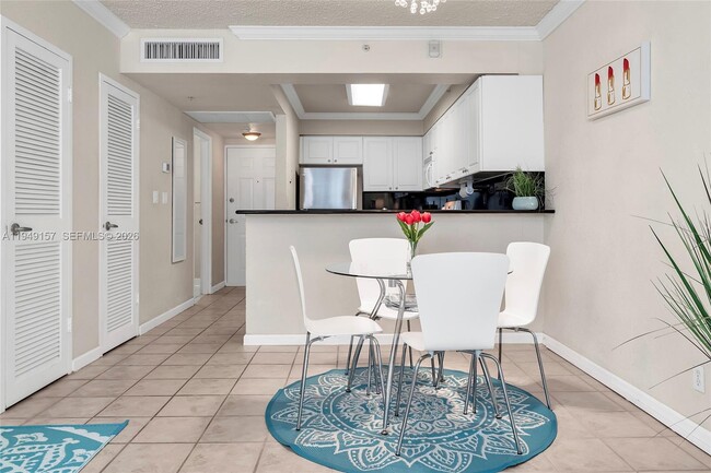 Building Photo - 2501 S Ocean Dr