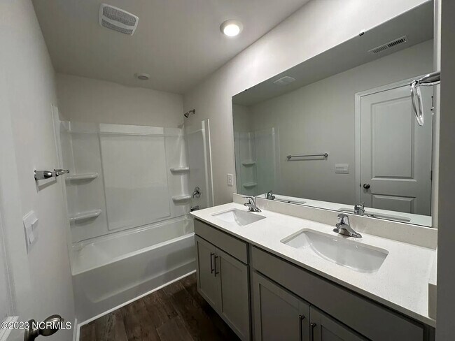 Foto del edificio - 4549 Sandstone Dr