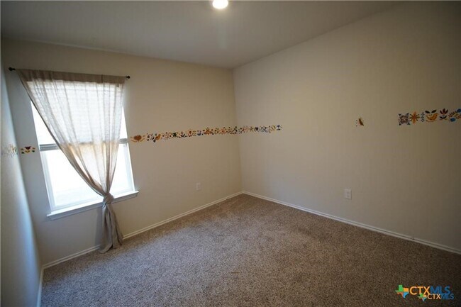 Foto del edificio - 2954 Brogan Creek