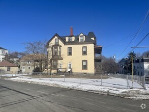 Building Photo - 8 Arch St